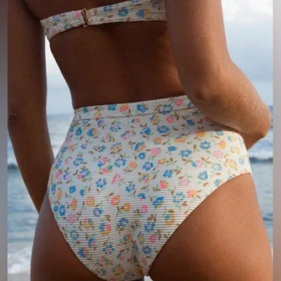 Billabong Ditsy Dreamin' Bikini Set - Picture 2 of 5